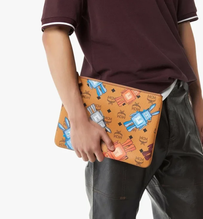 Aren Crossbody Pouch in Rabot Visetos