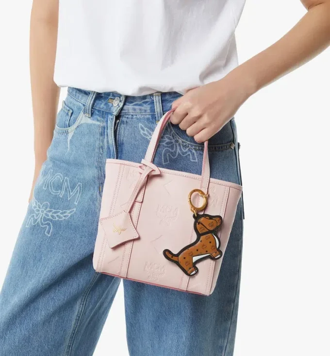 Aren Dachshund 2D Charm in Visetos