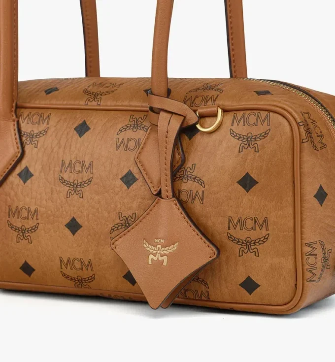 Aren East West Shoulder Bag in Visetos