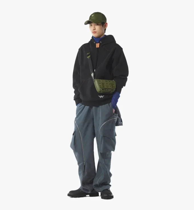 Aren Messenger Bag in Visetos