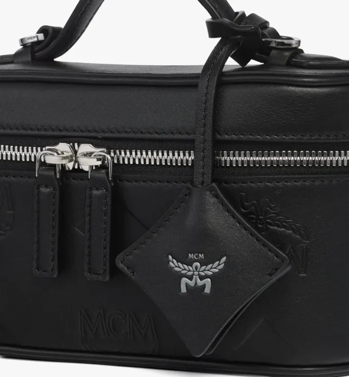 Aren Vanity Case in Maxi Monogram Leather