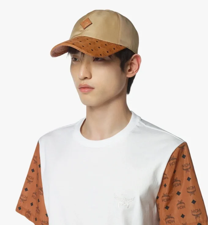 Classic Cap in Econyl® and Leather Classic Cap in Econyl® and Leather