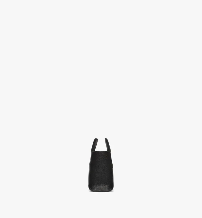 Diamond Bag in Grained Leather Diamond Bag in Grained Leather