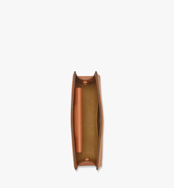 Diamond Bag in Grained Leather Diamond Bag in Grained Leather