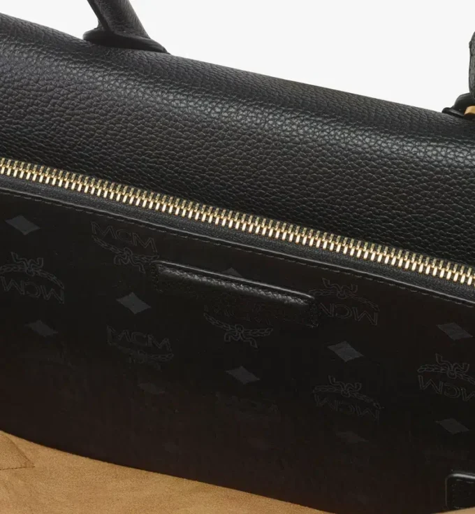 Milla Tote in Grained Leather