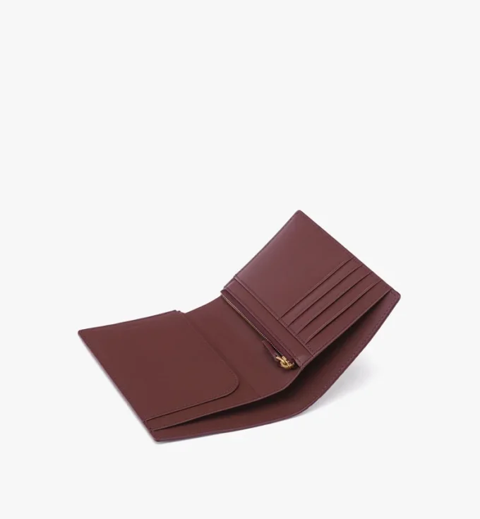 Ottomar Passport Holder in Visetos