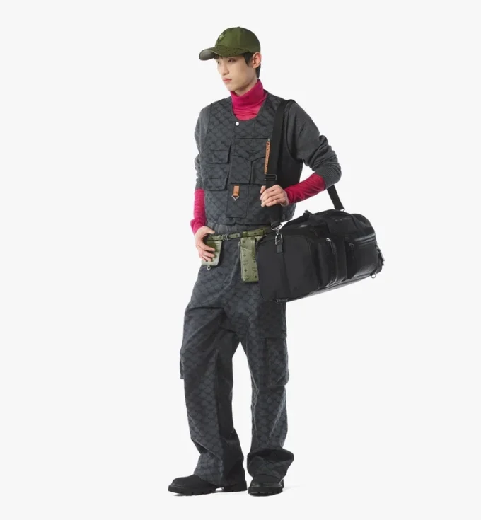 Ottomar Weekender Backpack in Econyl® and Leather
