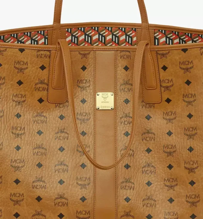 Reversible Liz Shopper in Visetos Reversible Liz Shopper in Visetos