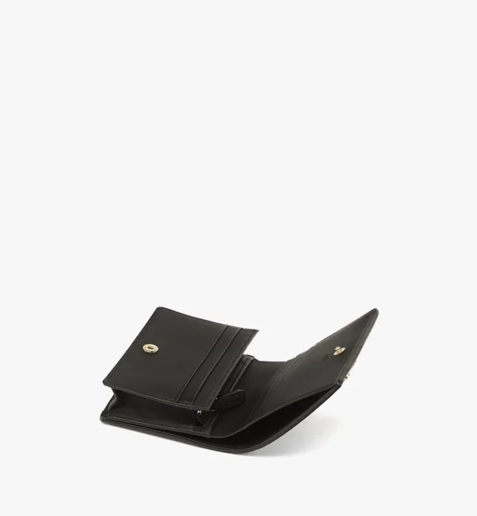 Tracy Wallet in Visetos