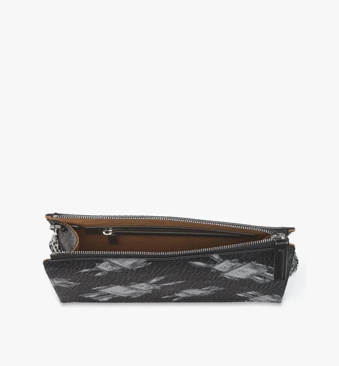 Wristlet Standing Pouch with Chain Strap in Rabot Visetos